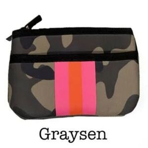 Haute Shore Neoprene Travel Bag  W/Zipper, Dark Green Camo Black Red Key Chain